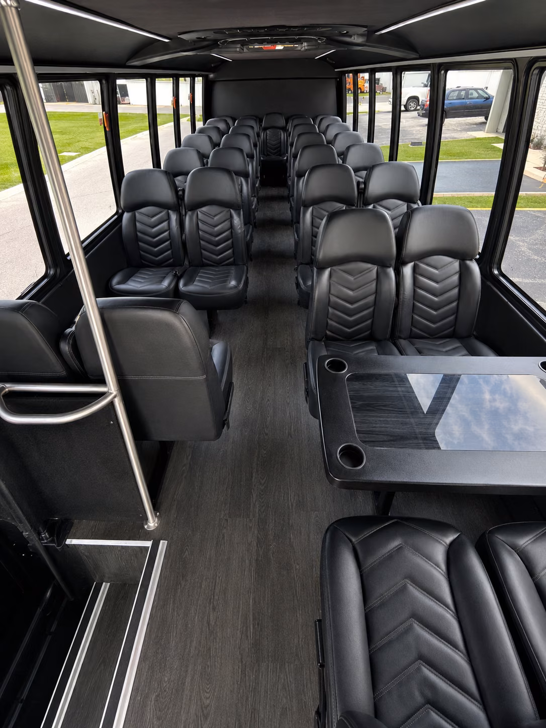 gresham airport shuttle bus rentals for private groups